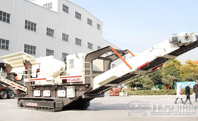 小型履帶石頭破碎機(jī)匠工于心，環(huán)保達(dá)標(biāo)，不怕污染
