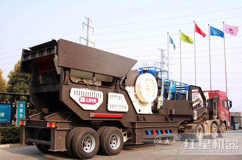 時產(chǎn)200噸小型移動破碎車，配顎破機(jī)，發(fā)往湖北市場