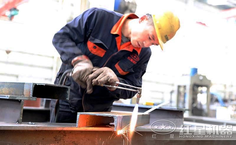 匠心做工，每一道石子移動(dòng)破碎生產(chǎn)線都嚴(yán)謹(jǐn)以待