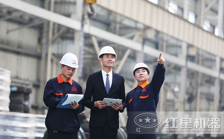 專業(yè)選型指導(dǎo)，每小時(shí)300噸鵝卵石移動(dòng)制沙機(jī)等您來 
