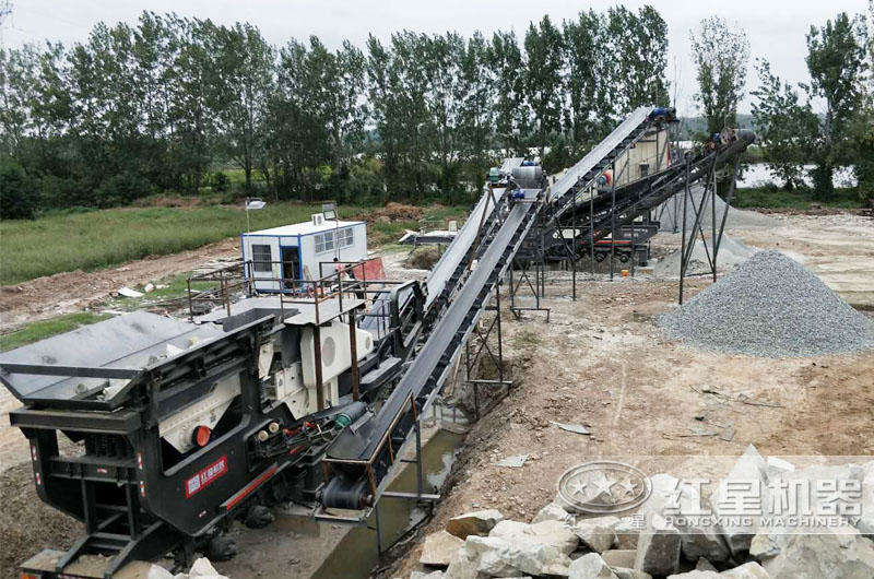 陜西移動式花崗巖石頭加工成沙子生產現(xiàn)場