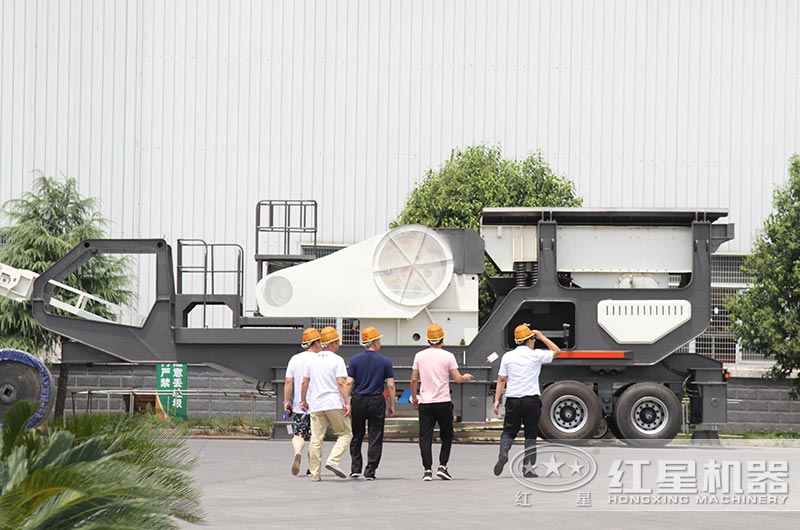 客戶來廠參觀，近距離了解設備