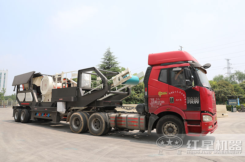 車(chē)載碎石機(jī)設(shè)備直接開(kāi)往客戶(hù)現(xiàn)場(chǎng)